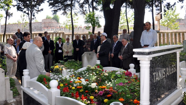 Burhan Tanış’ı Andık Burhan Tanış’ı Andık